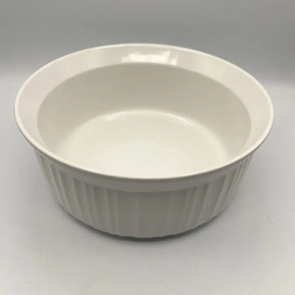 Corning Ware French White 2. 5 Quart Stoneware Round Casserole Baking Dish USA
